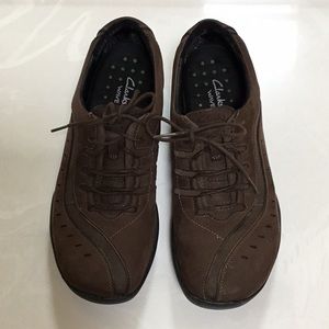 Clarks Women’s Wave Walking Shoe Size 10